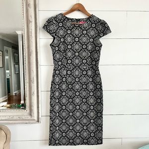 Betsy Johnson Cap Sleeve Black and Grey Knit Stretch Dress size 4